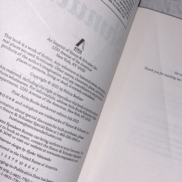 Shmutz a novel - Picture 3 of 5